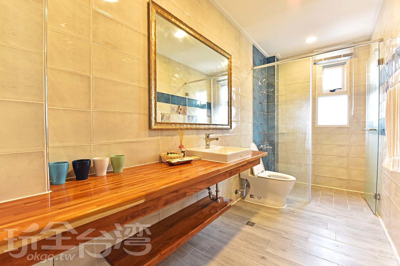 夏日澄藍the Charming Land Apartamento Baisha Exterior foto